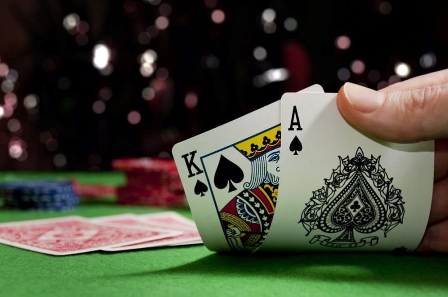 Những chiến lược chơi Poker không thể không biết đến để nâng cao cơ hội thắng